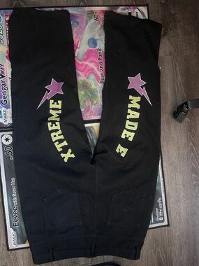 Black 'XTREME MADE' Graphic Sweatpants with Purple Star